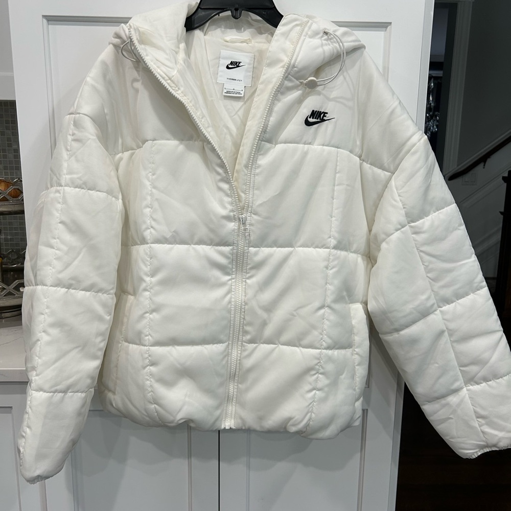 Nike NEW Spirtwesr classic therma fit hooded water repellant Puffer jacket - Picture 10 of 12